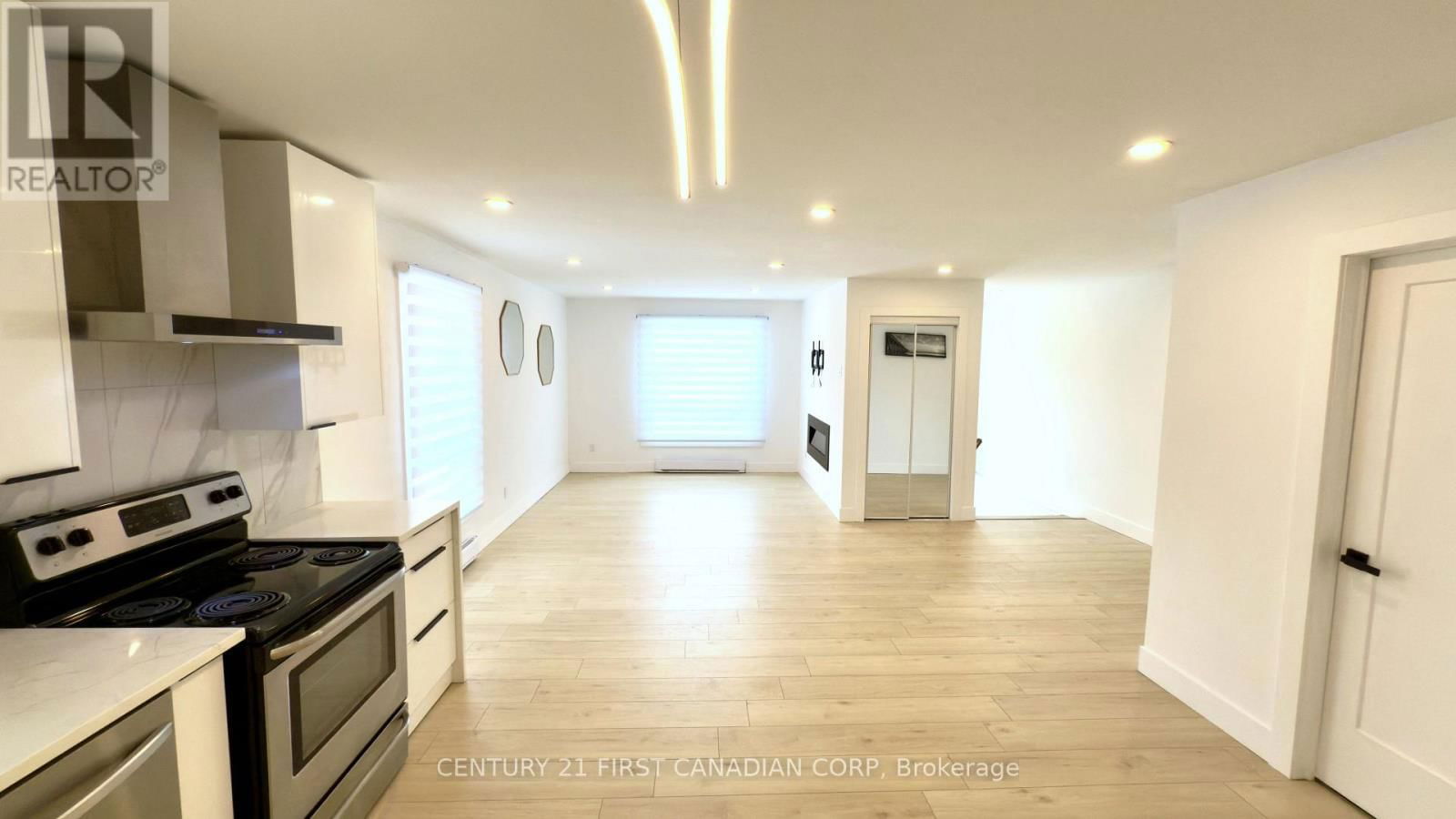 18 WATSON STREET Image 12