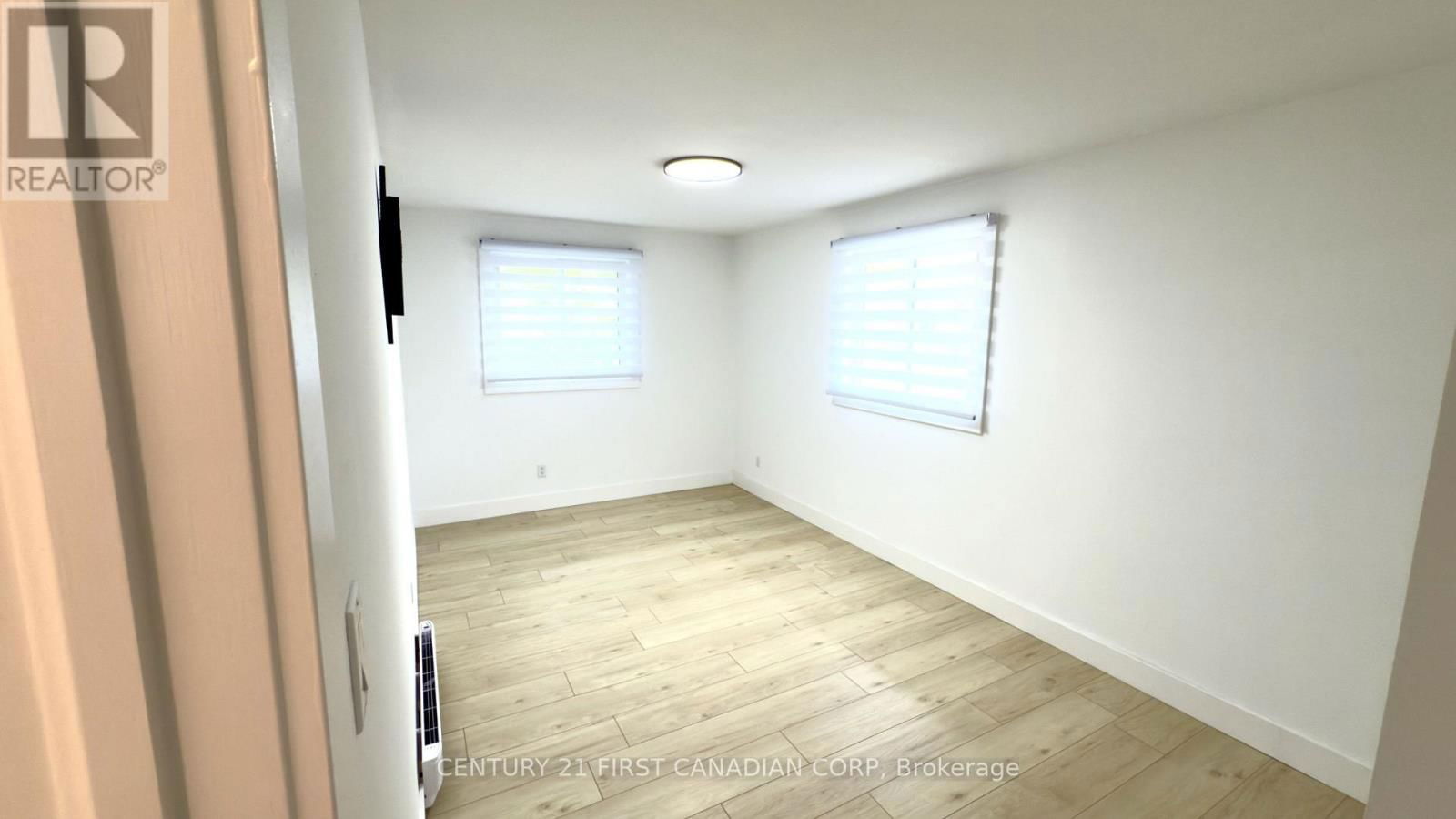 18 WATSON STREET Image 18
