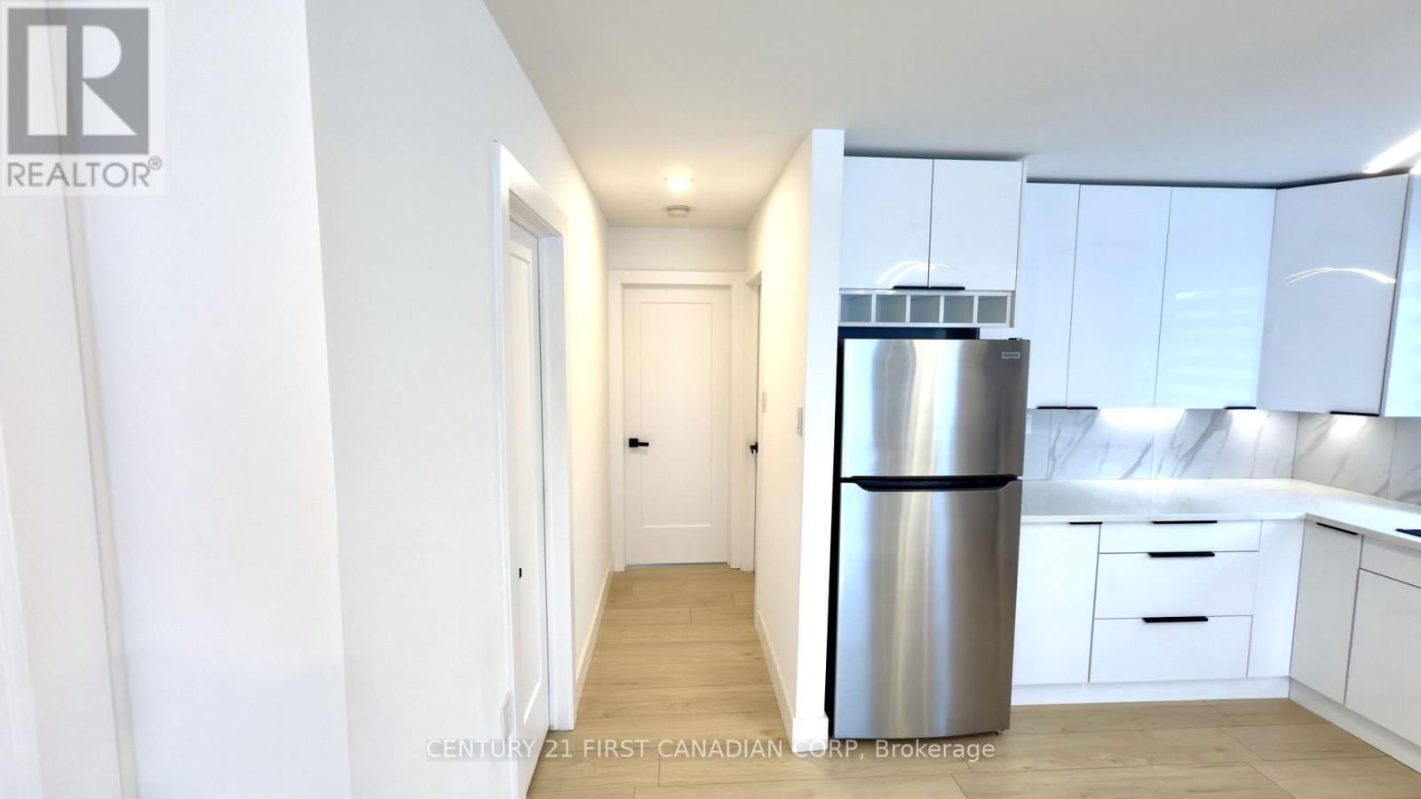 18 WATSON STREET Image 20