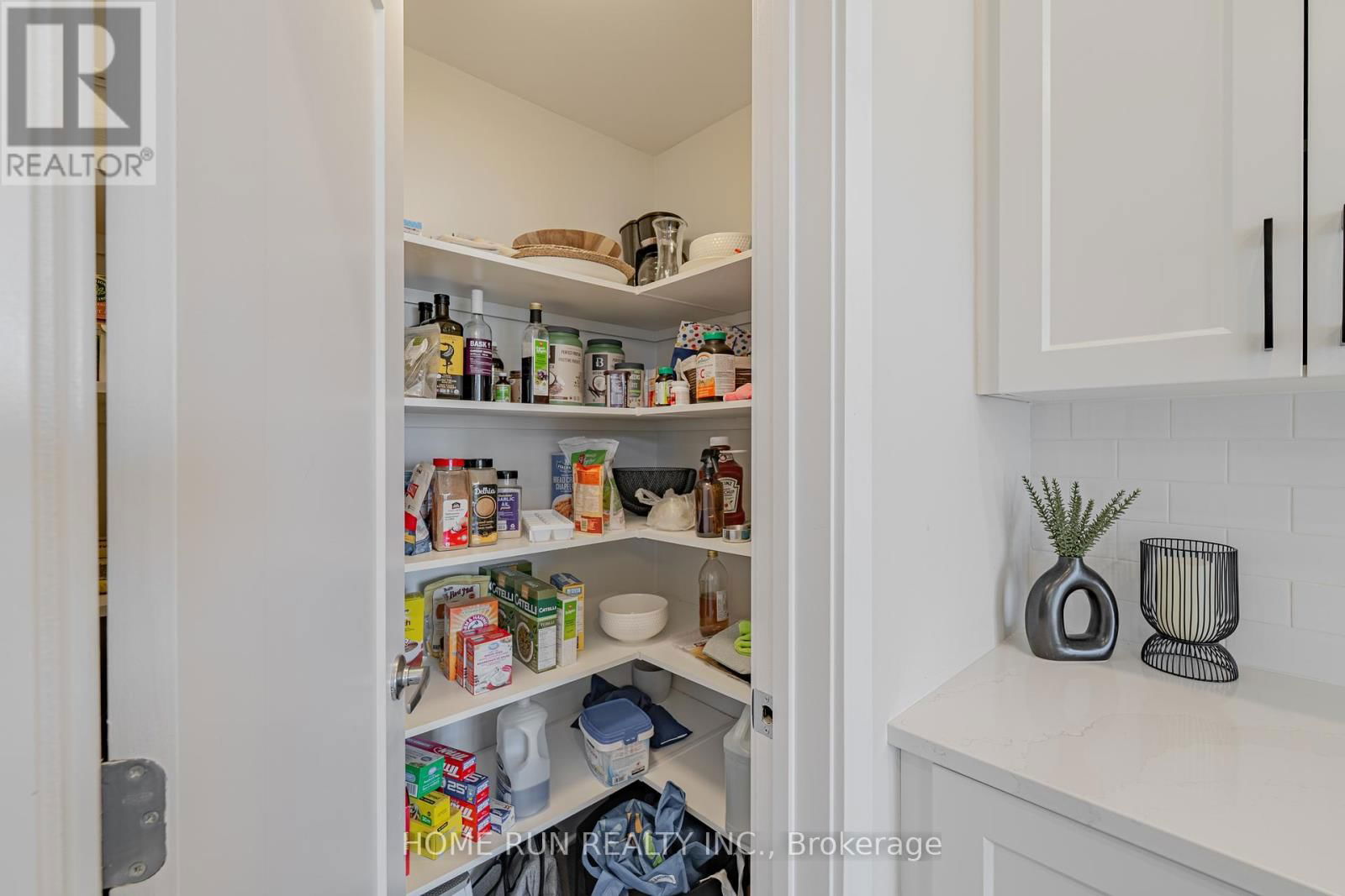 23 MAIZE STREET Image 12