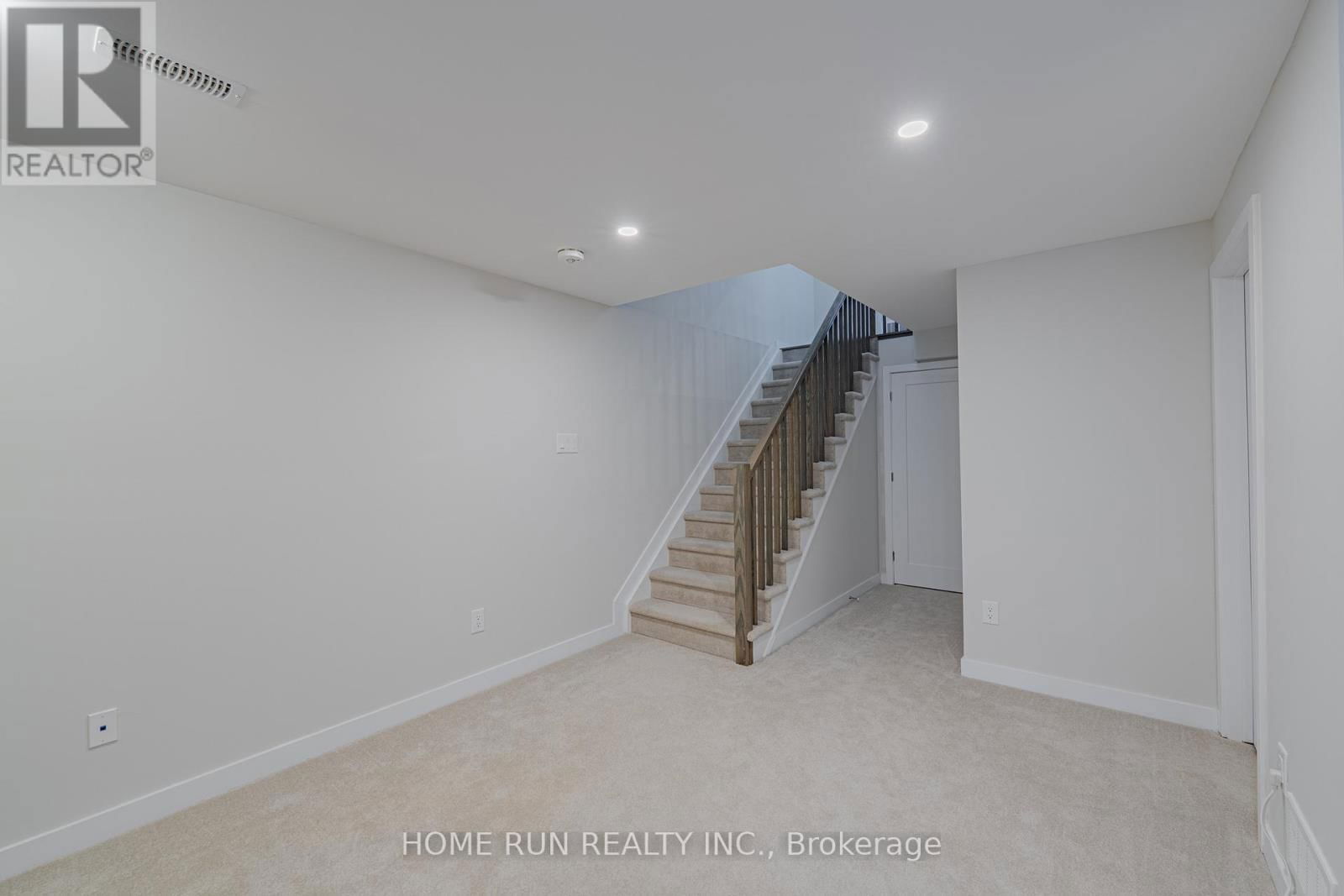 23 MAIZE STREET Image 38
