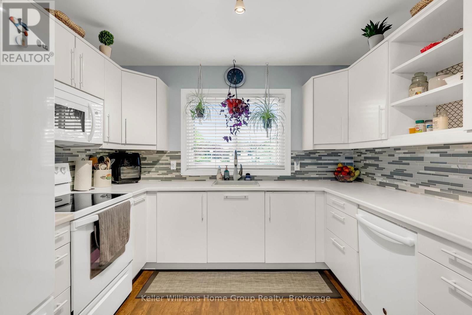 431 VICTORIA ROAD NORTH Image 11