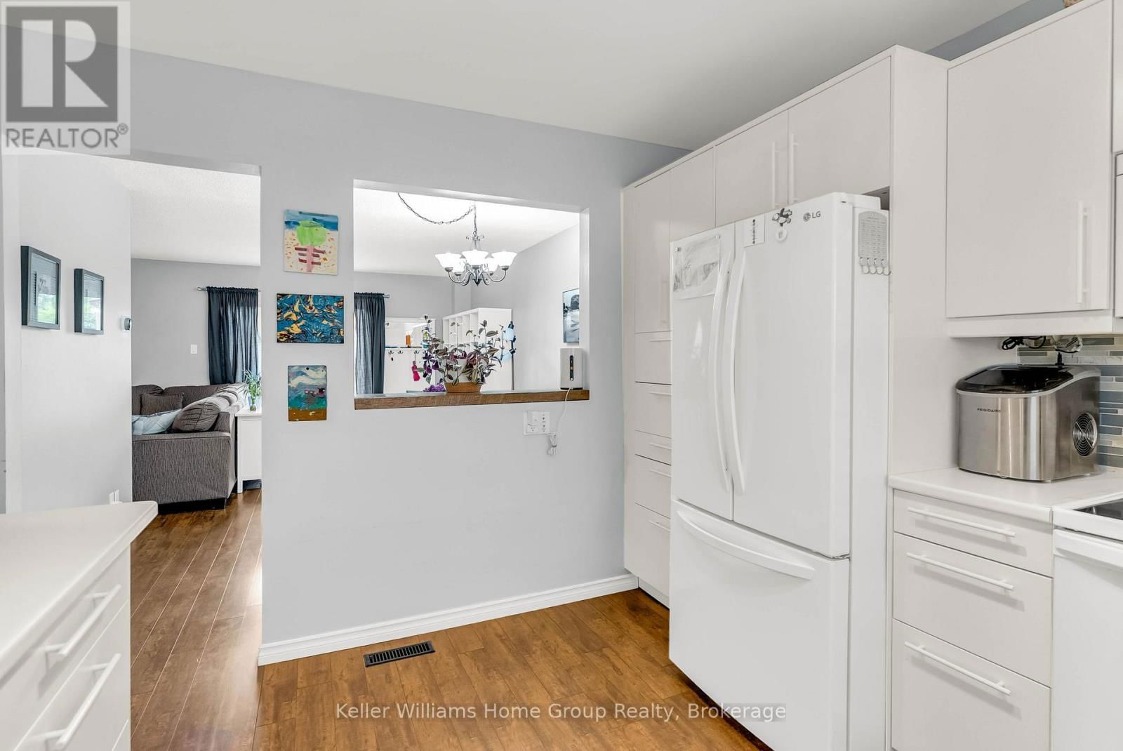 431 VICTORIA ROAD NORTH Image 12