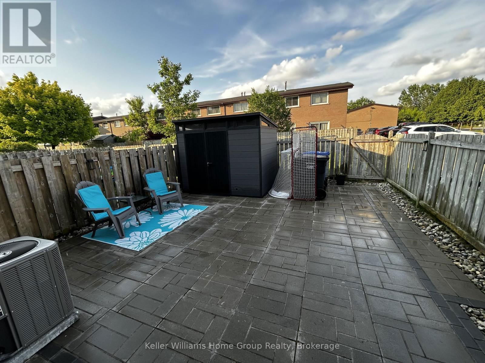 431 VICTORIA ROAD NORTH Image 32