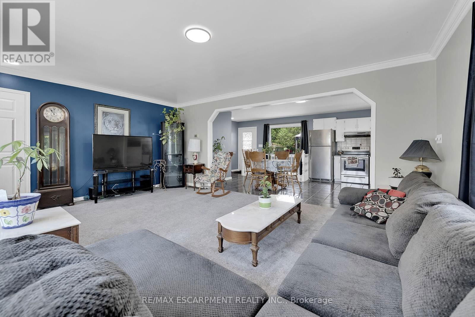 151 RAINHAM ROAD Image 12