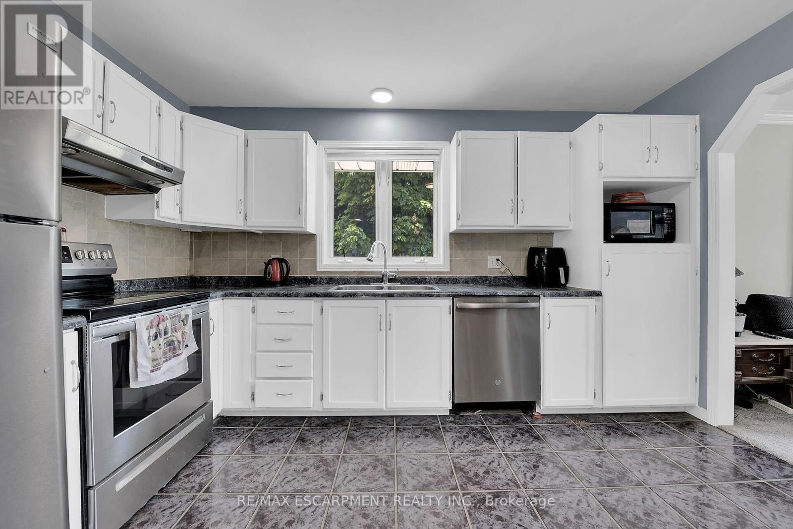 151 RAINHAM ROAD Image 17