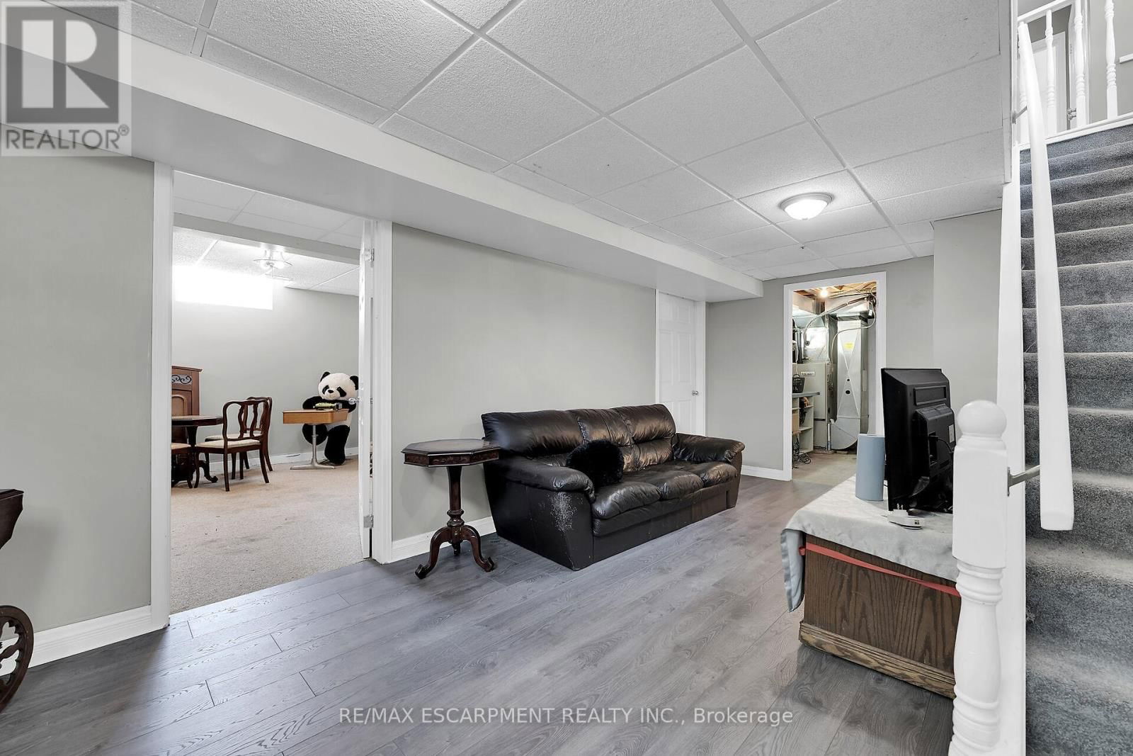 151 RAINHAM ROAD Image 25