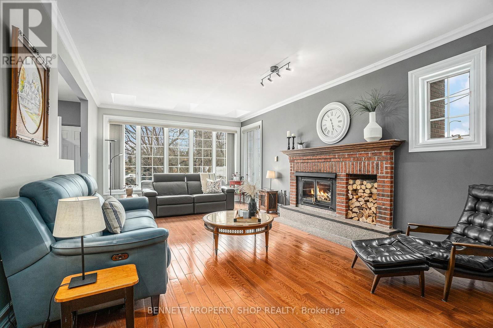 22 ASHWOOD CRESCENT Image 14