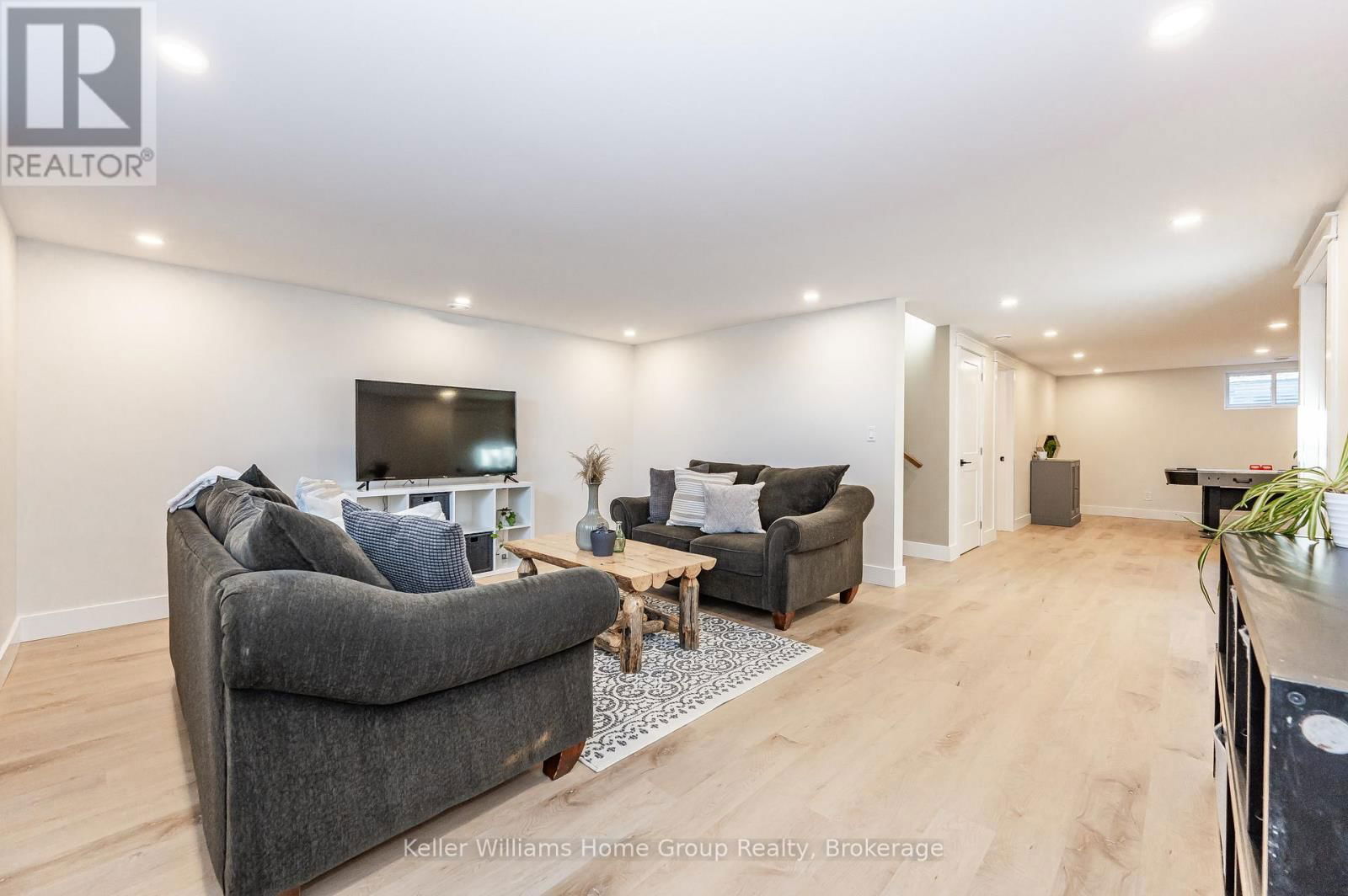 9432 WELLINGTON ROAD 124 Image 23
