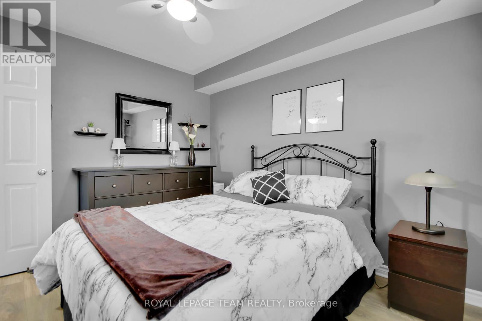 2 - 565 STONEFIELD Image 20