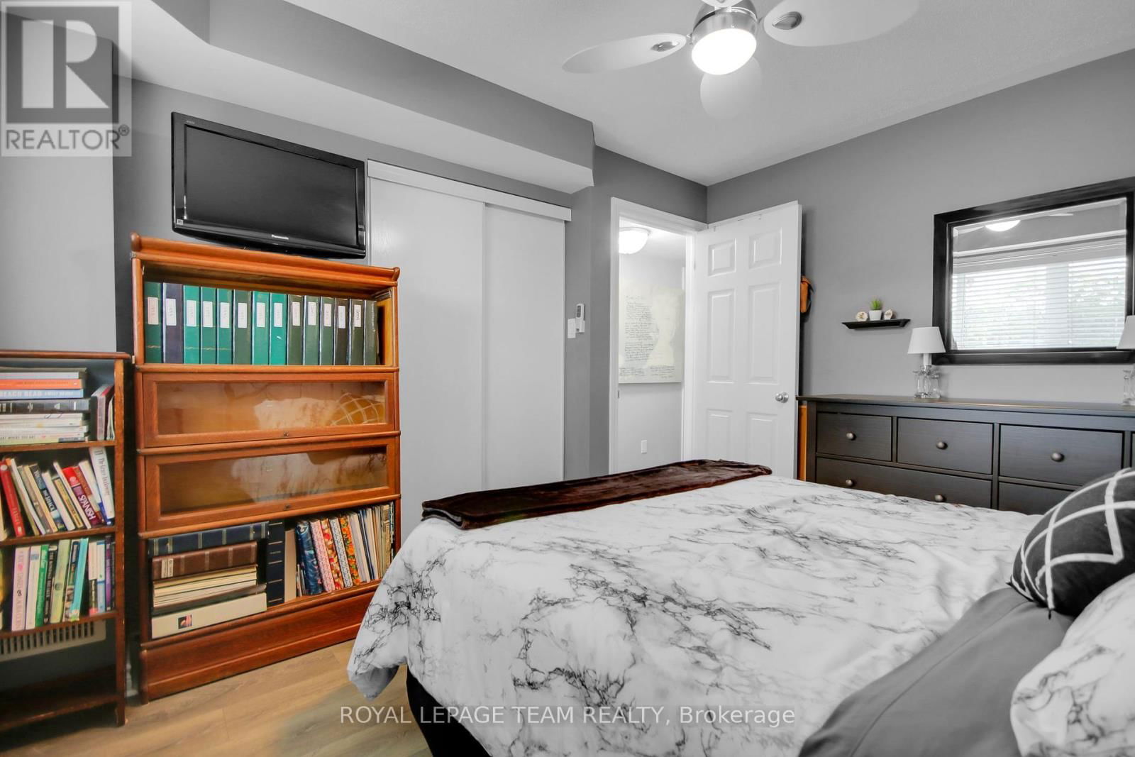 2 - 565 STONEFIELD Image 21