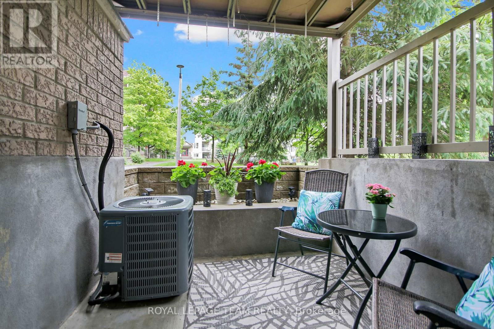 2 - 565 STONEFIELD Image 31