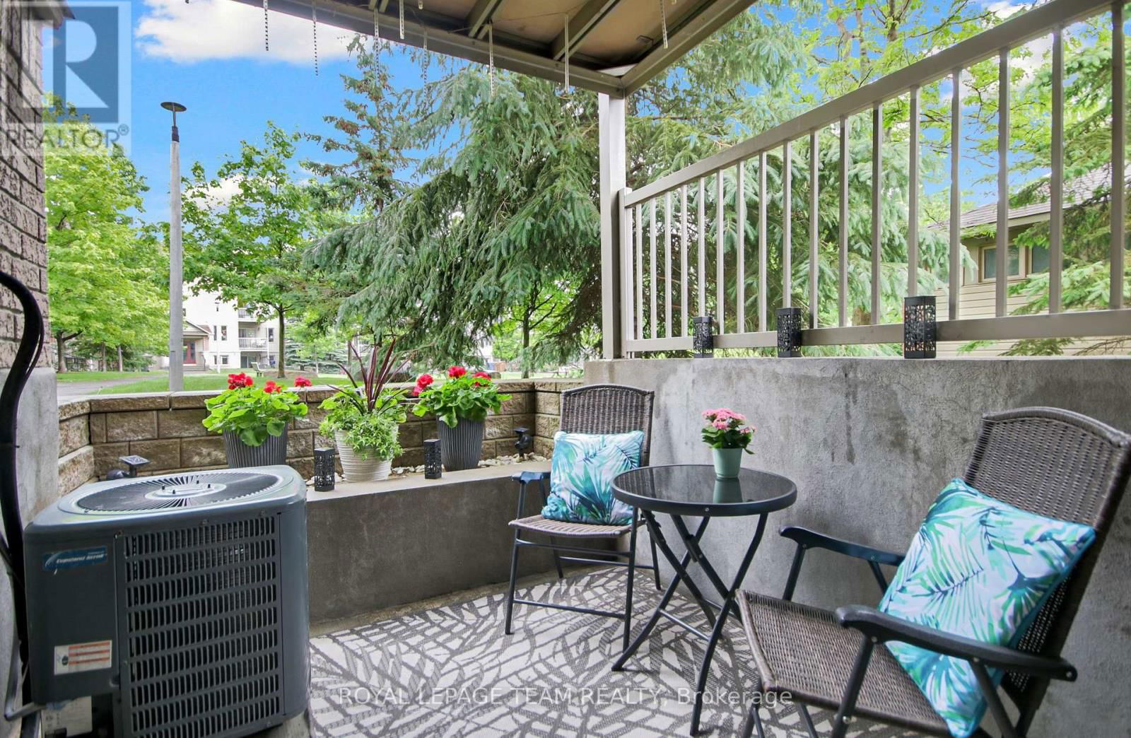 2 - 565 STONEFIELD Image 32