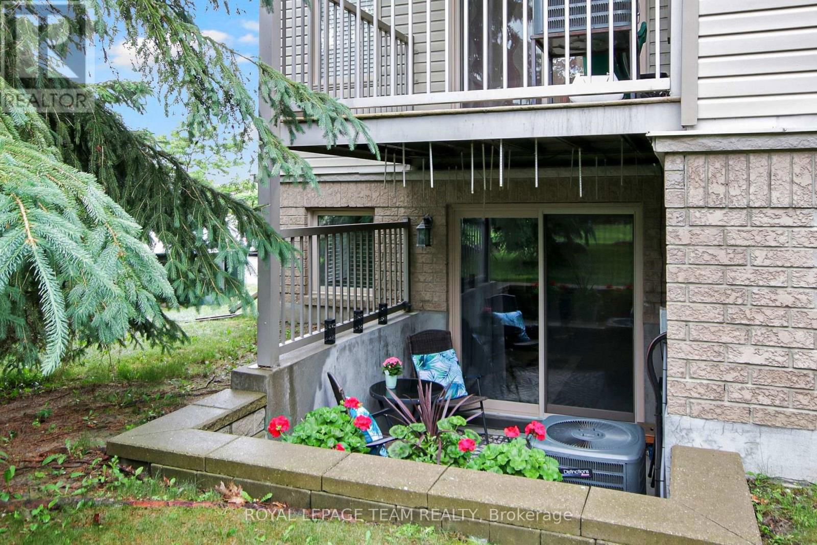 2 - 565 STONEFIELD Image 35