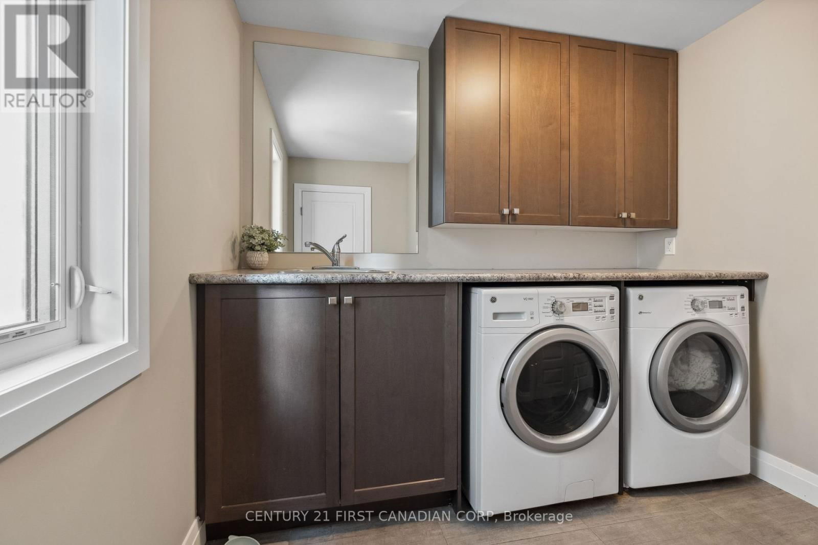 191 SPENCER AVENUE Image 30