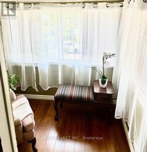 243 BRANT AVENUE Image 40