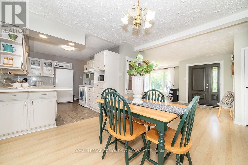 337 DOMBROSKIE ROAD Image 13