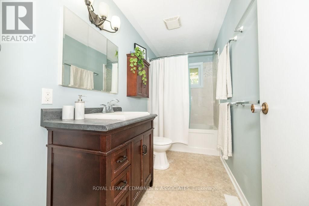 337 DOMBROSKIE ROAD Image 22