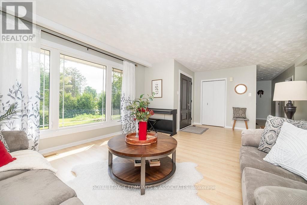 337 DOMBROSKIE ROAD Image 8