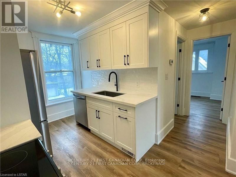 2 - 79 CARTWRIGHT STREET Image 5