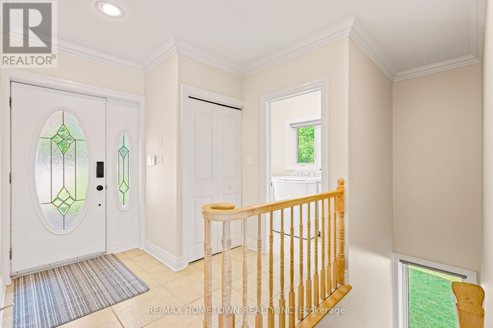 908 SHARPE'S LANE Image 16