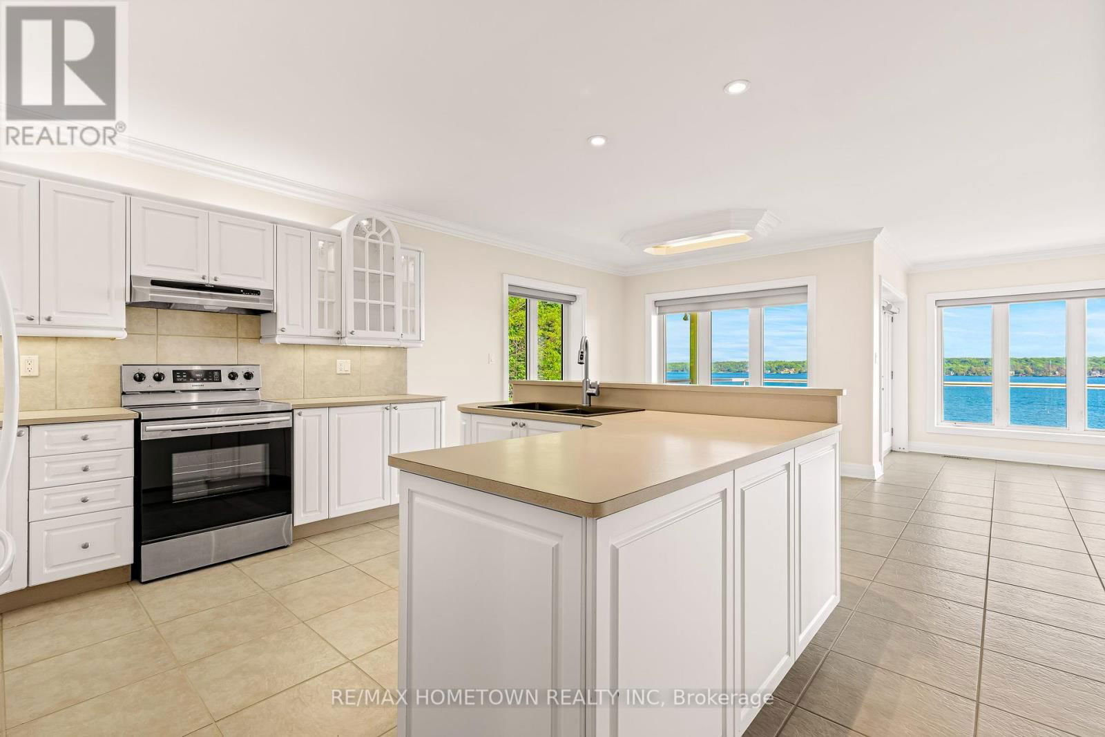 908 SHARPE'S LANE Image 22