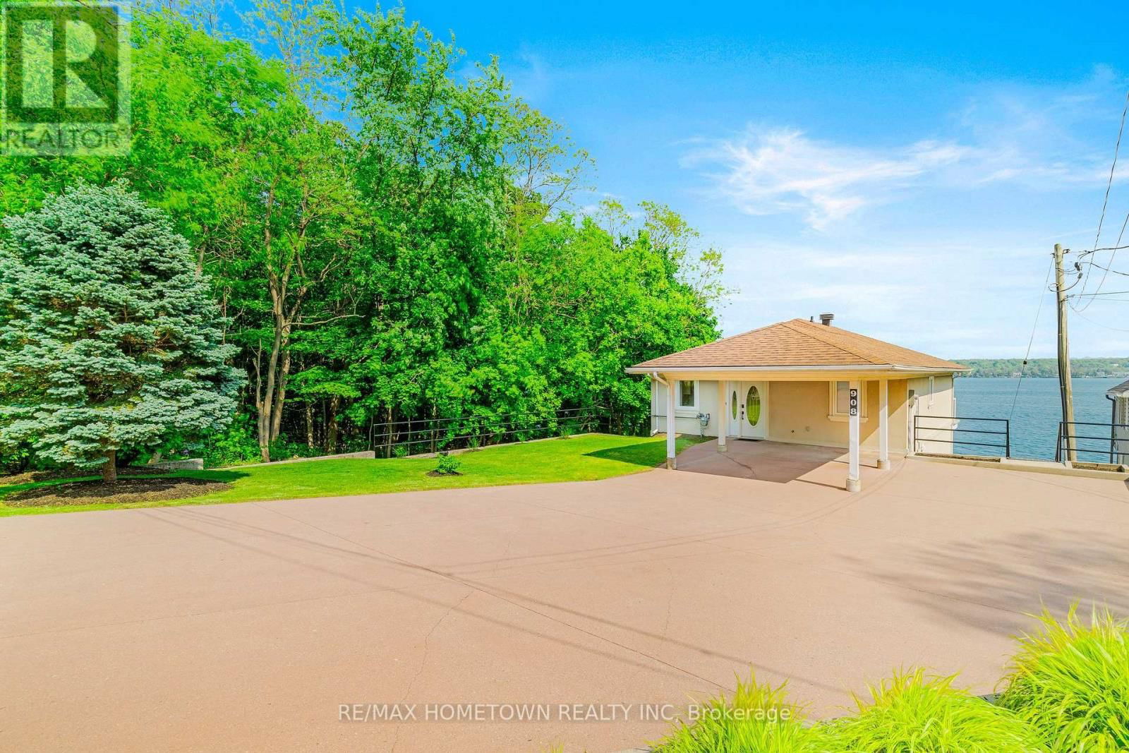 908 SHARPE'S LANE Image 3
