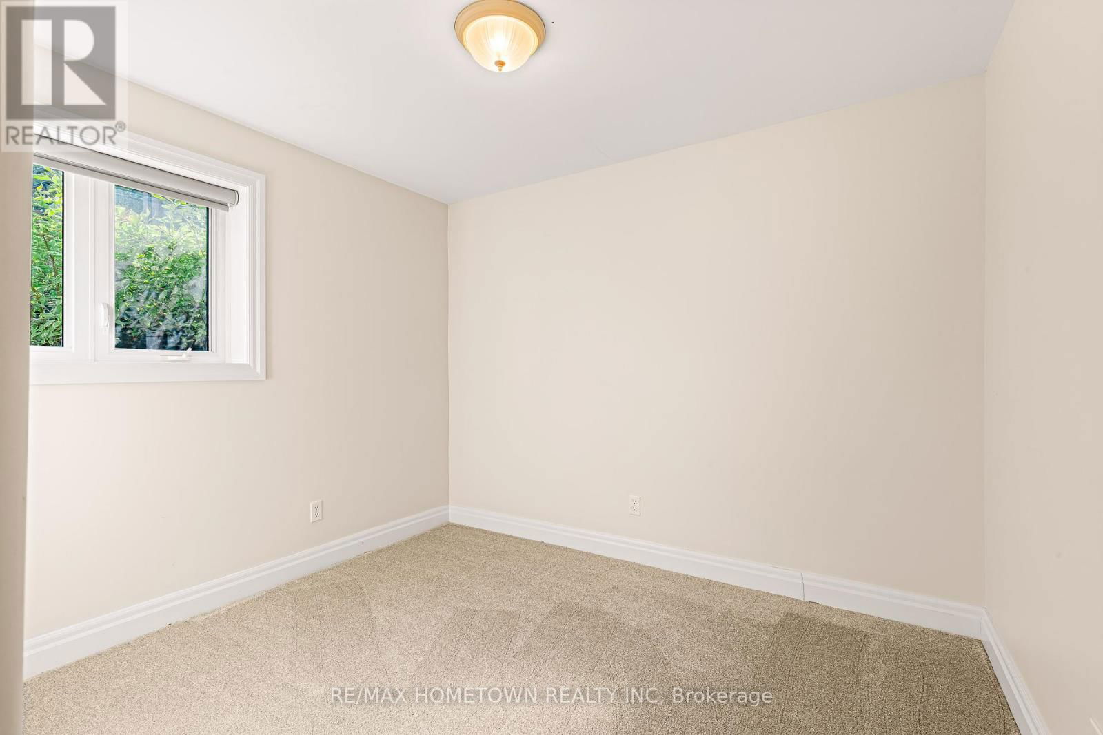 908 SHARPE'S LANE Image 41