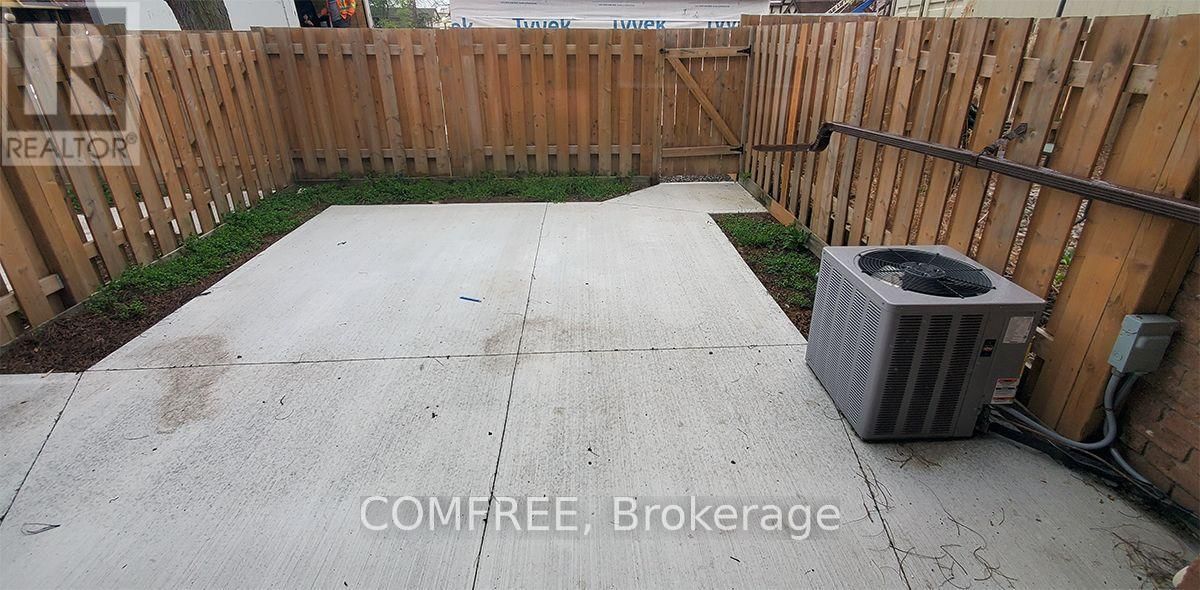 118 - 33 BERKLEY DRIVE Image 6