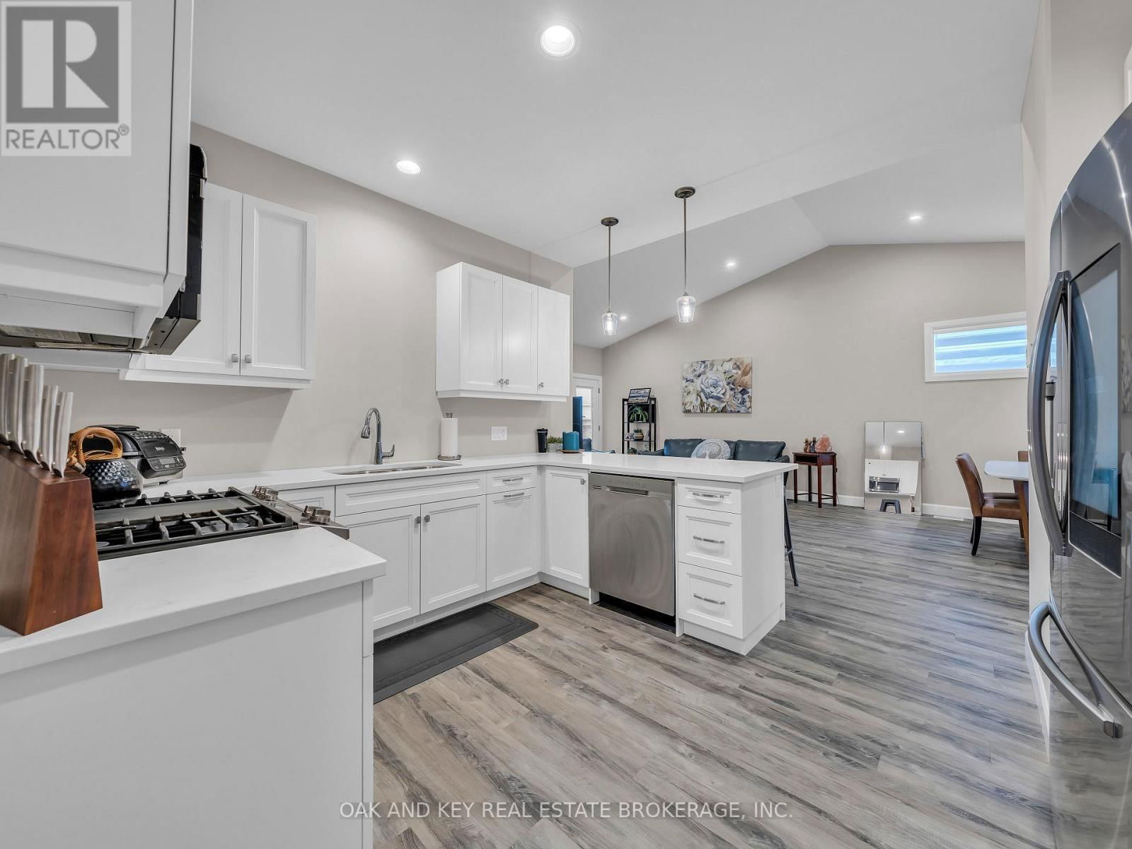 16 DUSKRIDGE RD ROAD Image 9