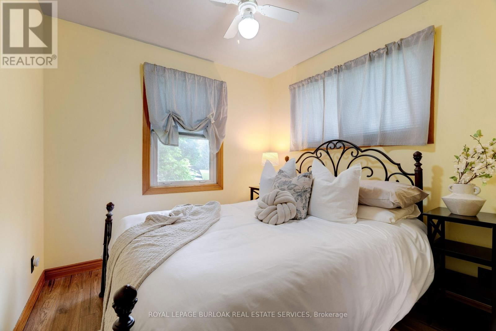 401 LYNDEN ROAD Image 24