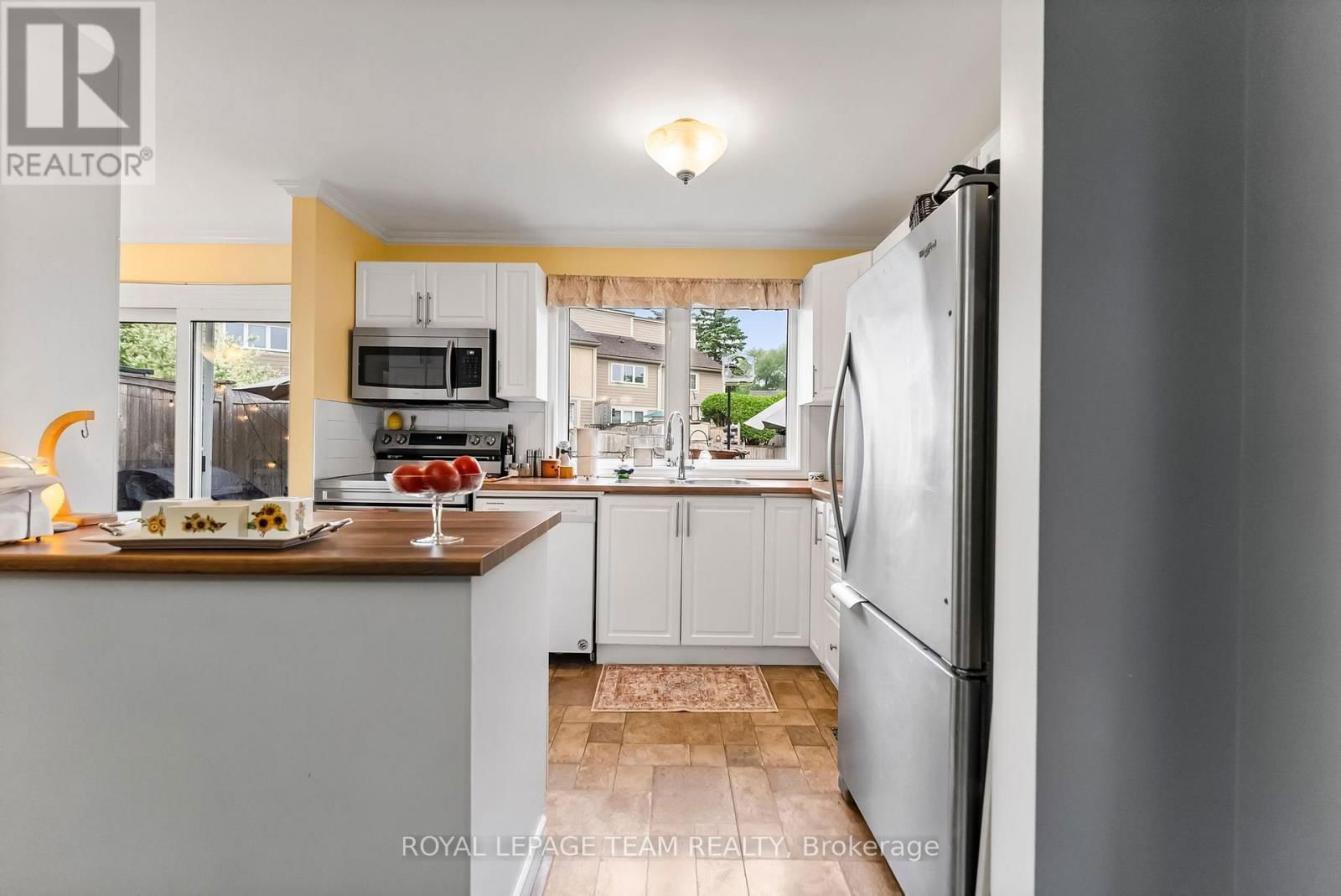 76 PEARY WAY Image 12