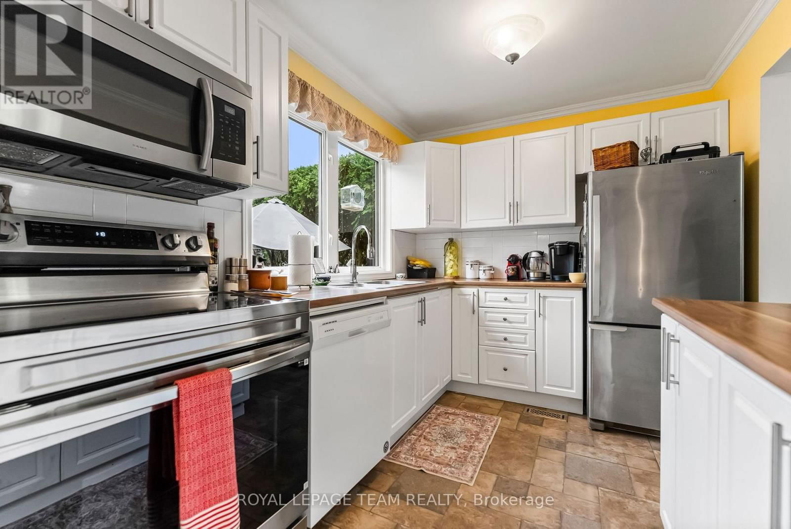 76 PEARY WAY Image 13
