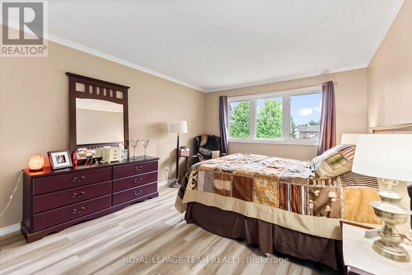 76 PEARY WAY Image 17