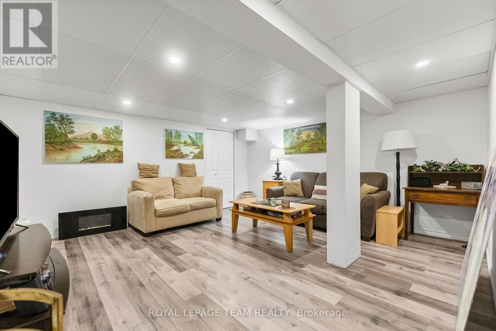 76 PEARY WAY Image 22
