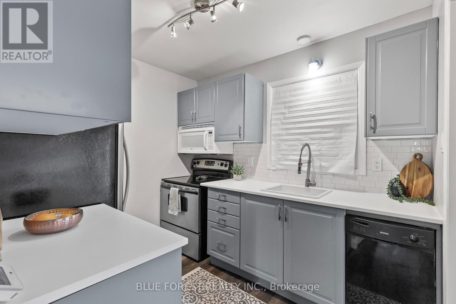 36 - 690 LITTLE GREY STREET Image 11