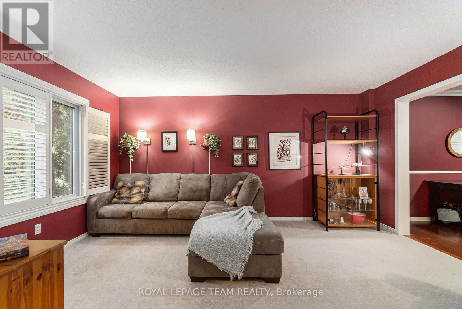 18 QUEENSTON DRIVE Image 14