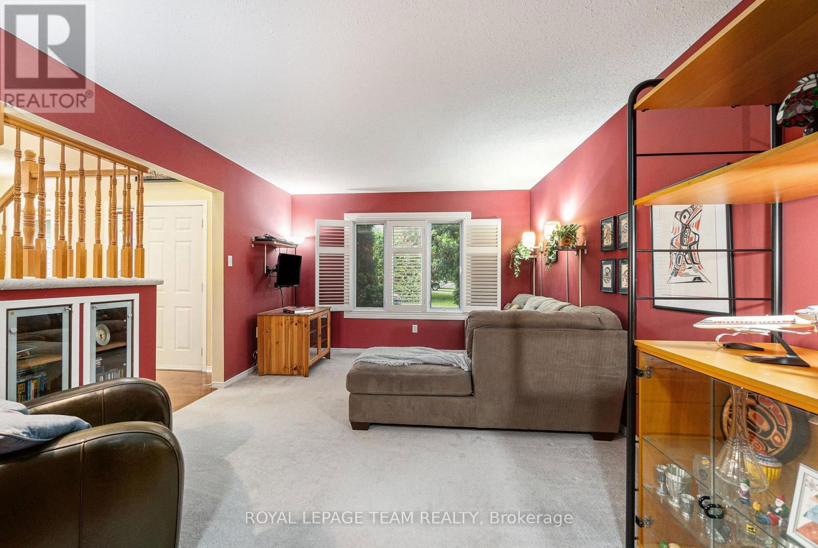 18 QUEENSTON DRIVE Image 16