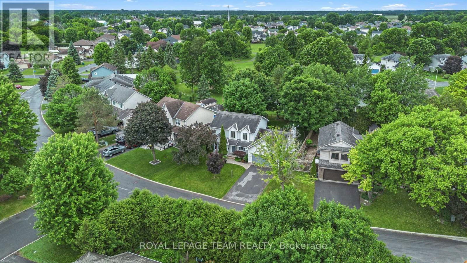 18 QUEENSTON DRIVE Image 2
