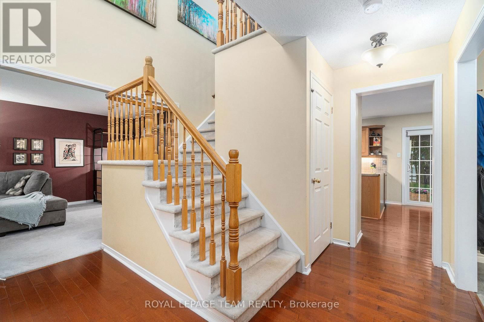 18 QUEENSTON DRIVE Image 3