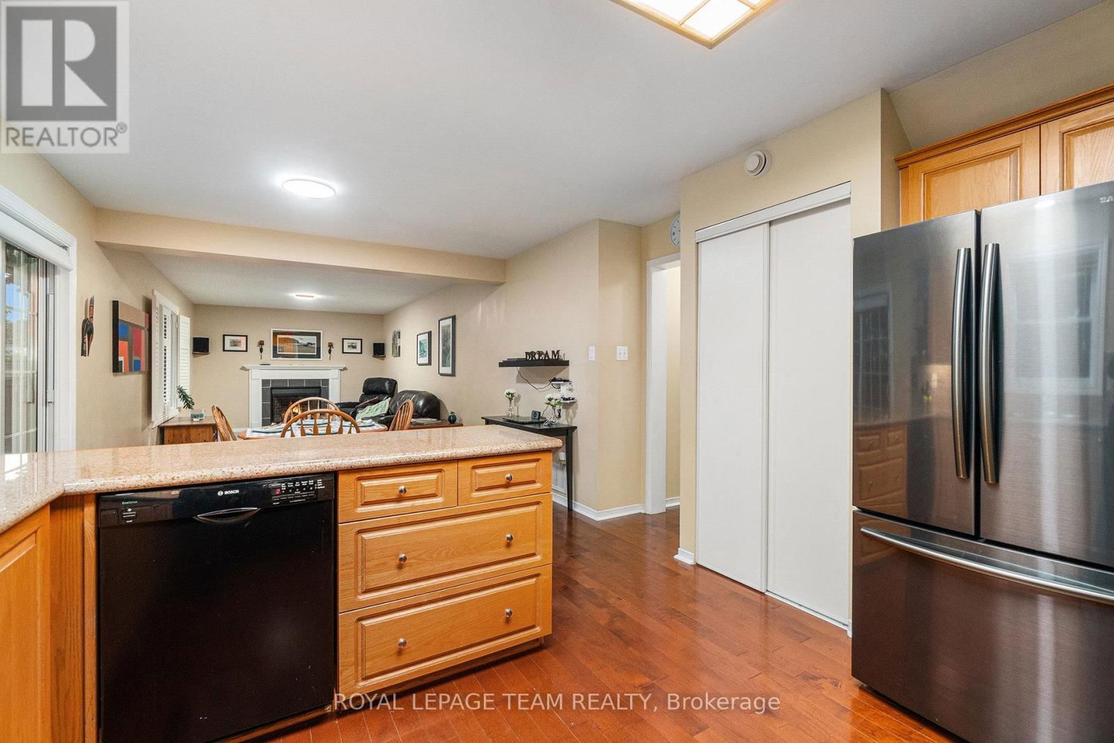 18 QUEENSTON DRIVE Image 7