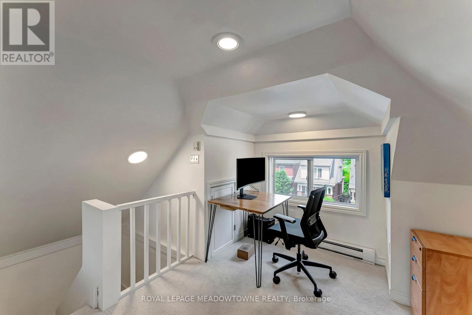 201 ROTHSAY AVENUE Image 20