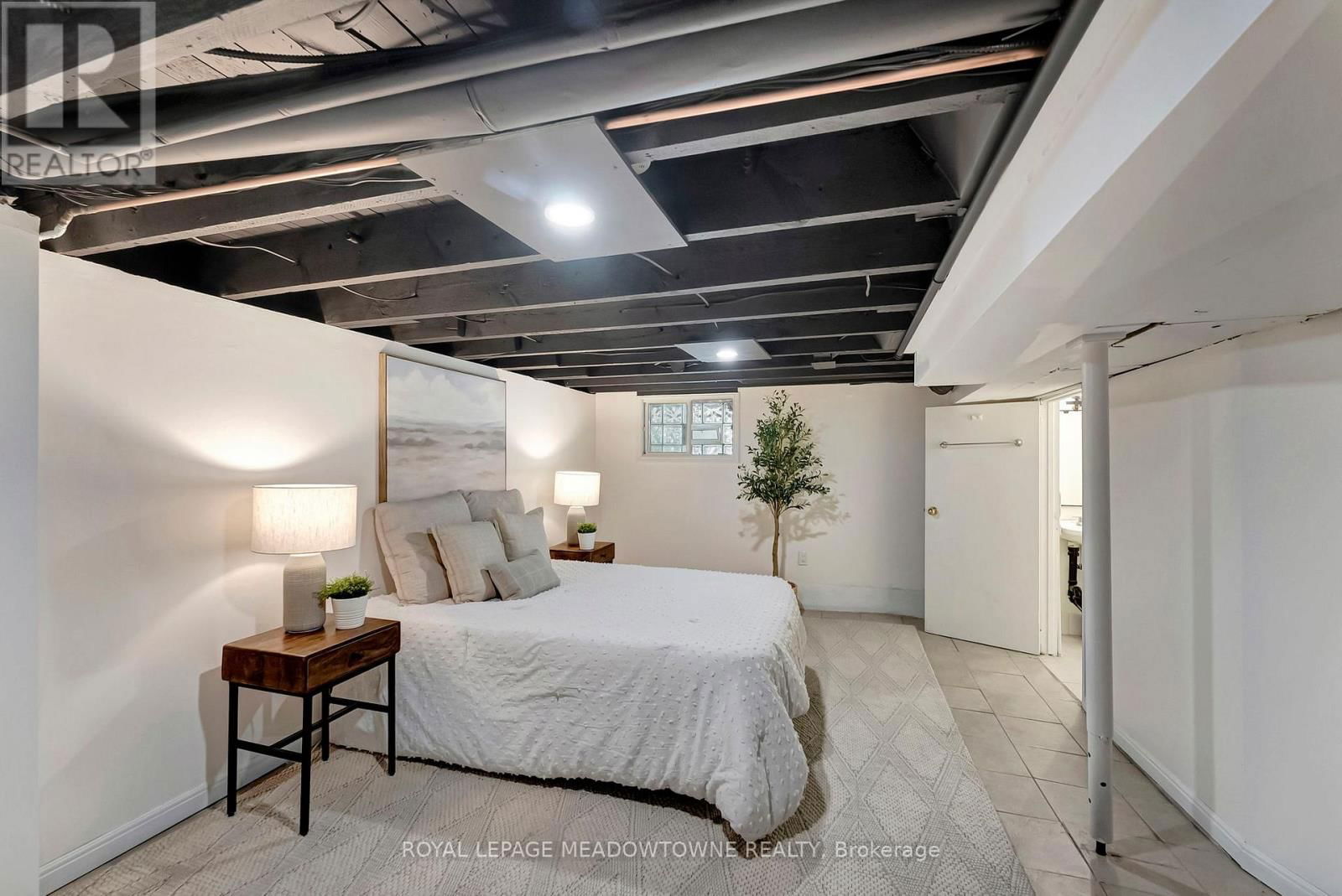 201 ROTHSAY AVENUE Image 21