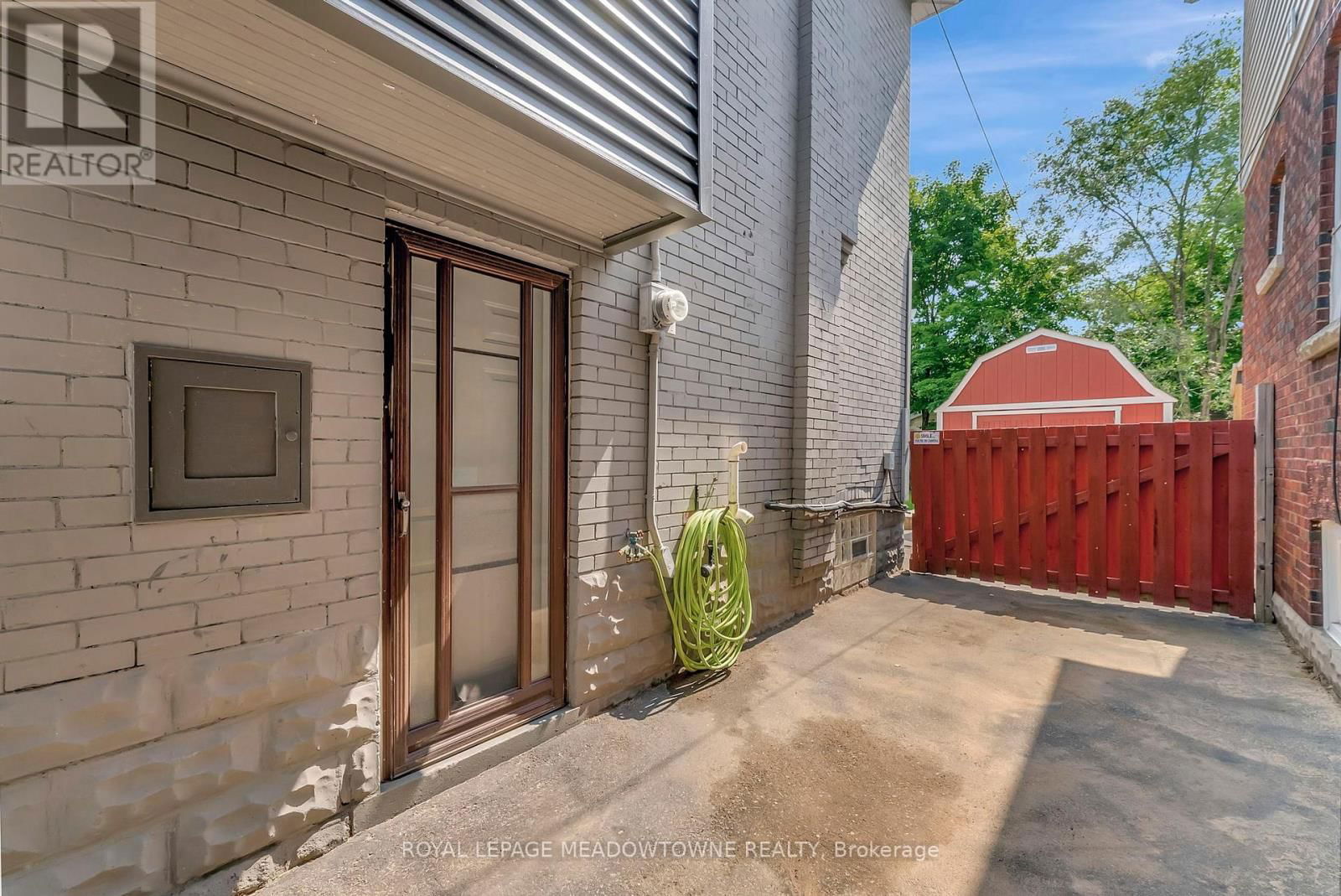 201 ROTHSAY AVENUE Image 24