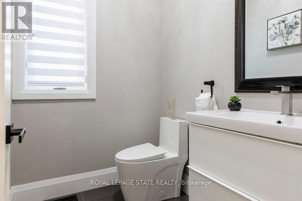 187 SUNNYRIDGE ROAD Image 20