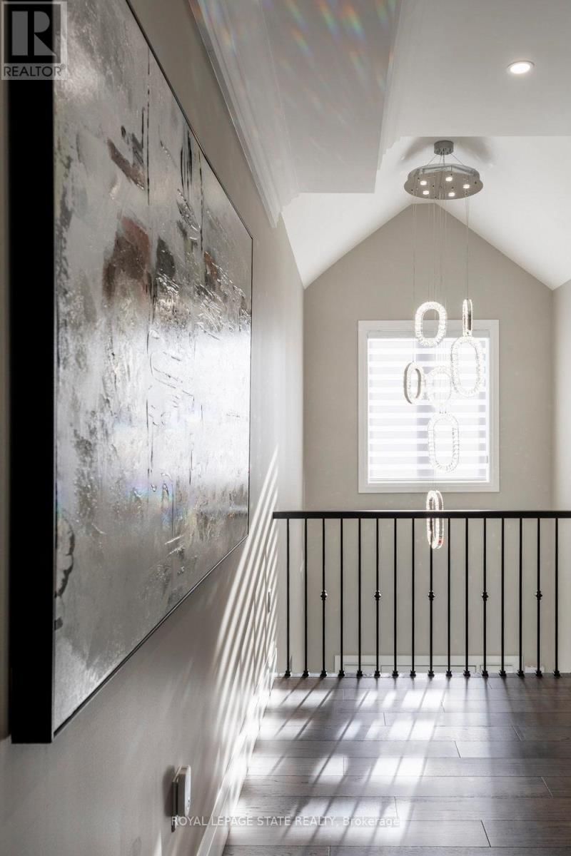 187 SUNNYRIDGE ROAD Image 22