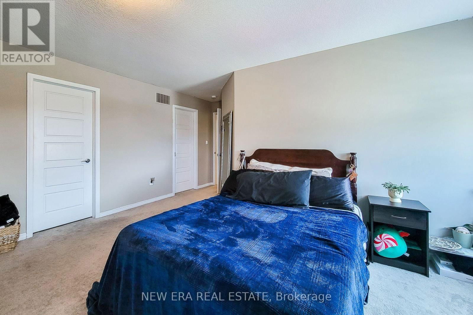 65 CACTUS CRESCENT Image 34
