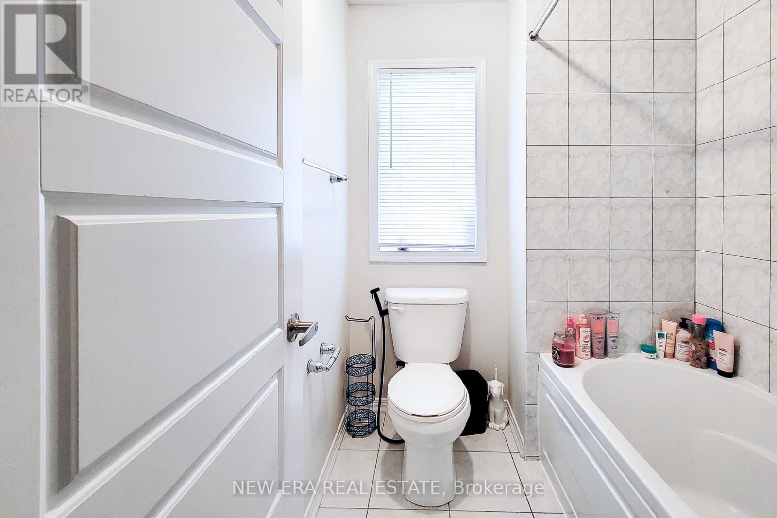 65 CACTUS CRESCENT Image 37