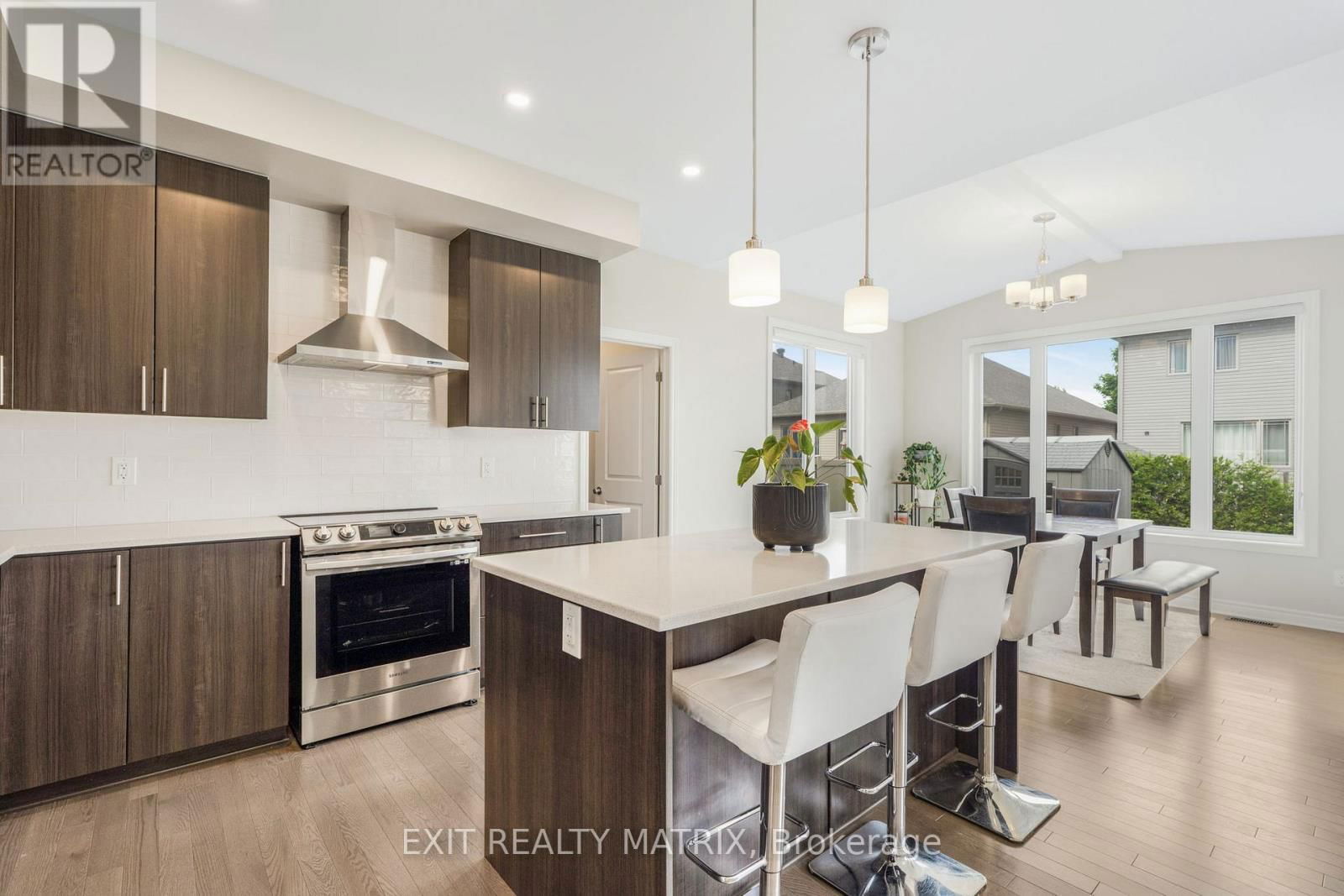 700 NAMUR STREET Image 12