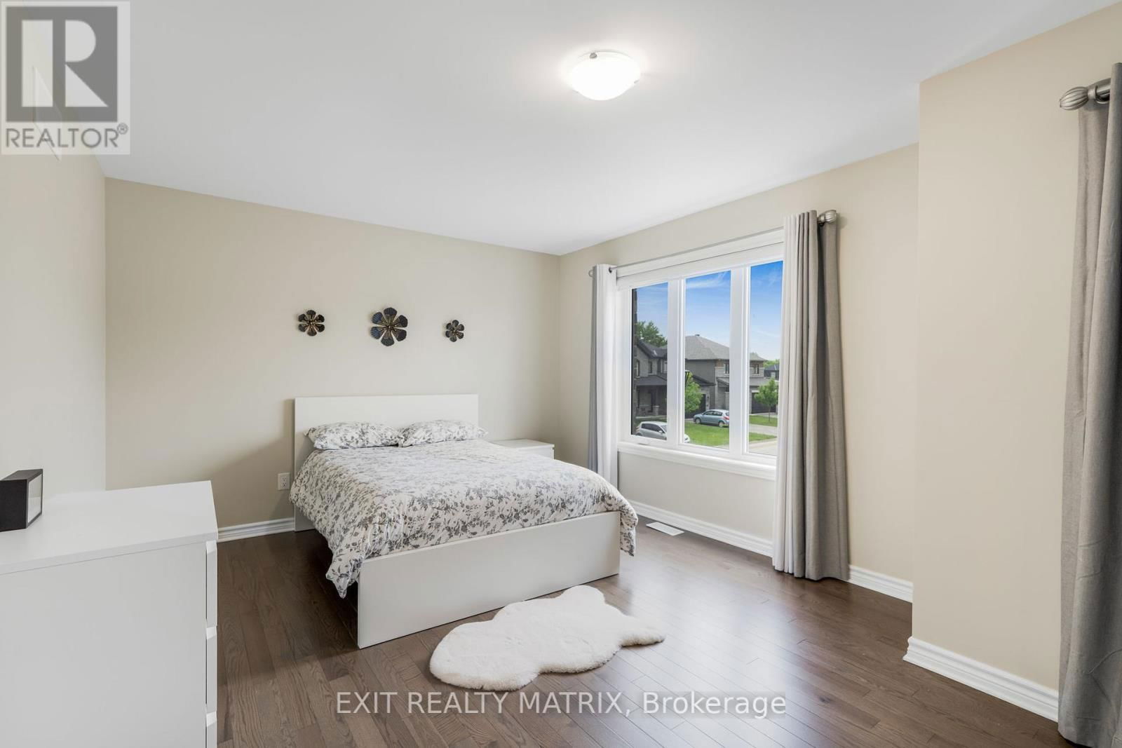 700 NAMUR STREET Image 24